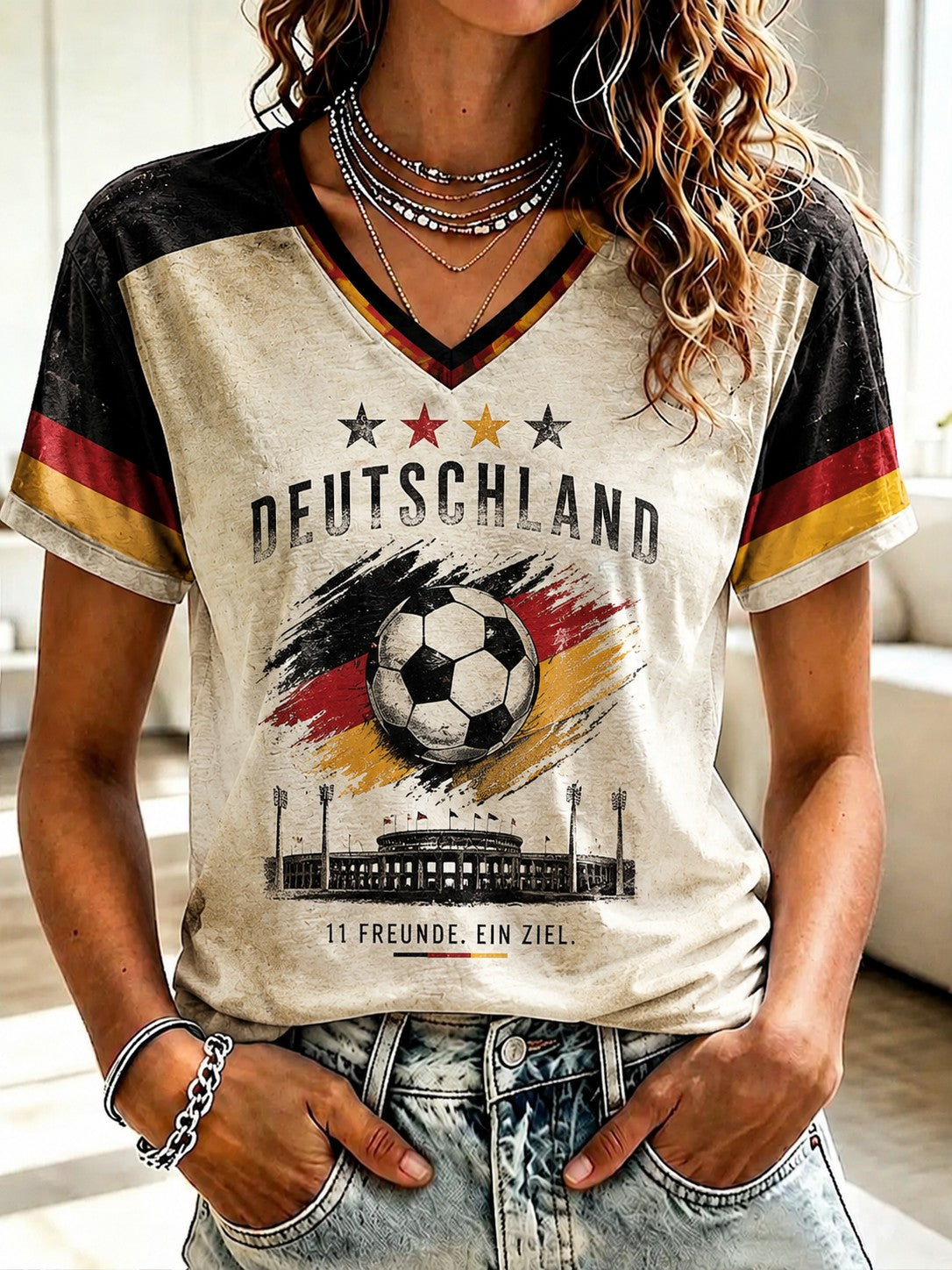 Damen-Fußball-T-Shirt aus Deutschland mit V-Ausschnitt und Print